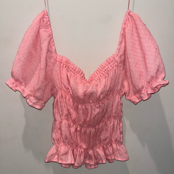 💕Pink Puff Sleeve Top. - Picture 3 of 3